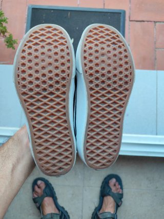 Vans Mujer Talla 36 Negras y Blancas