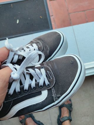 Vans Mujer Talla 36 Negras y Blancas
