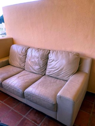 Conjunto 2 sofás piel crema — 2 y 3 plazas