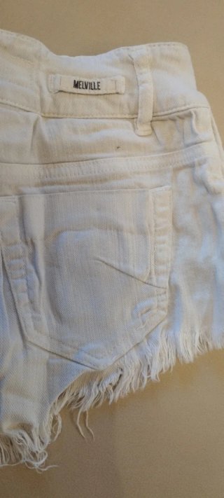 Pantaloncini bianchi corti