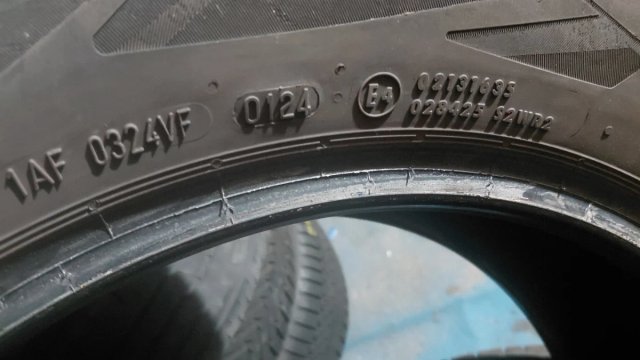 Neumáticos 215/65/17