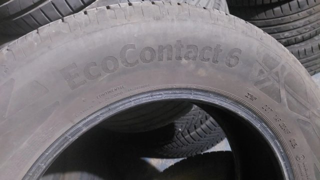 Neumáticos 215/65/17