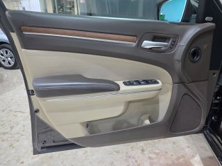 Lancia Thema 3.0 crdi executive