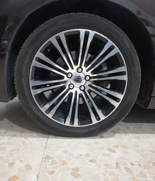 Lancia Thema 3.0 crdi executive