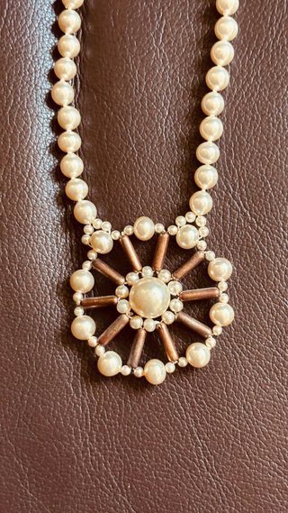 Collar perlas antiguo con colgante
