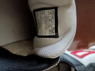 Tenis Fila negros y blancos