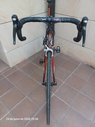 Bicicleta de carretera BH modelo G1 carbono