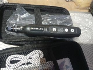 Mini taladro JANGKLIfe con accesorios