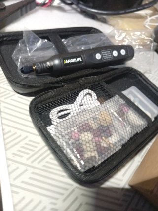 Mini taladro JANGKLIfe con accesorios