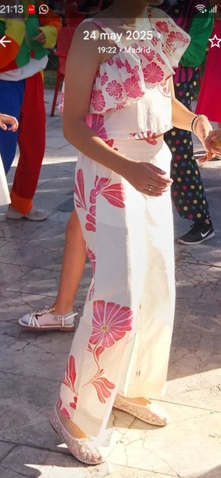 Conjunto Zara Niña Flores Rosa y Blanco.