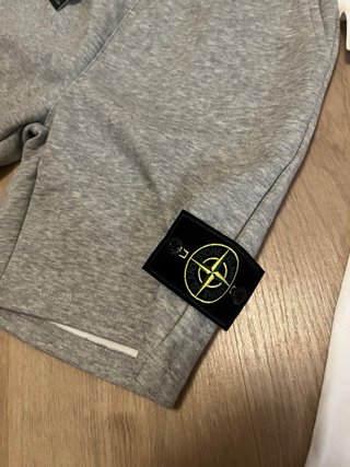 Conjunto Stone Island: Camiseta y Pantalón Corto G