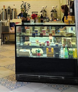 Vitrina Pastelera Refrigerada 620L
