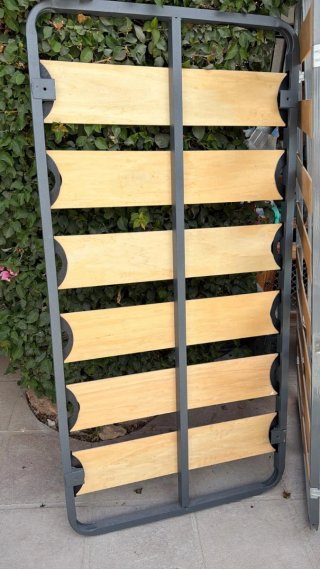 Somier metálico con lamas de madera