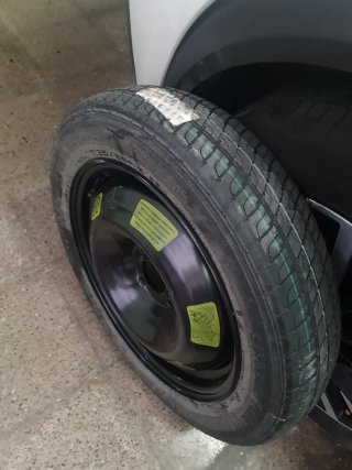 Rueda de repuesto 4 tornillos