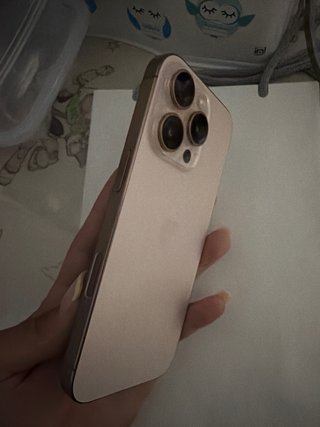 Apple iPhone 16 Pro Dorado