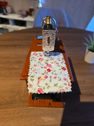Máquina de coser decorativa