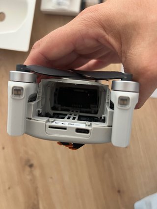 Dron DJI Mini 3