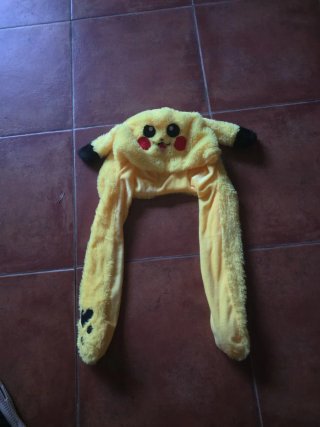 Gorro Pikachu Peluche con Orejas