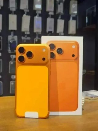 IPHONE 17 PRO MAX 256GB NARANJA 100% BAT - 99 CICL