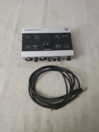 Native Instruments Komplete Audio 6