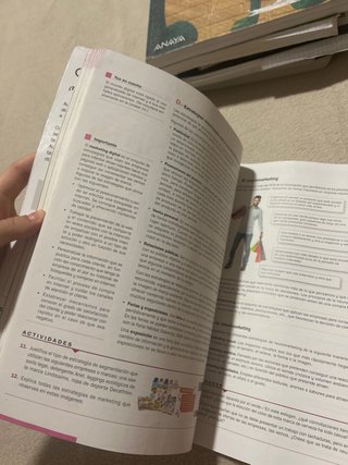 Empresa y diseño de modelos de negocio 2o Bachi...