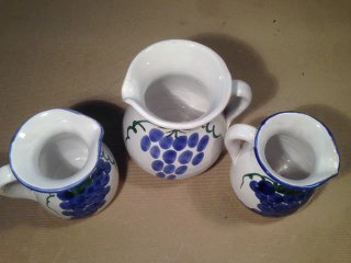 Set 3 Caraffe Vino Ceramica Uva Blu Bianco
