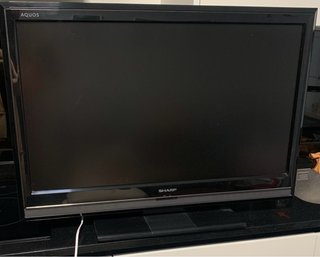 Televisor Sharp Negro