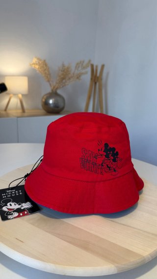 Vendo mi Gorro reversible Mickey Mouse, original