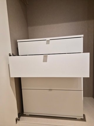 Cómoda IKEA VIHALS 4 cajones blanca