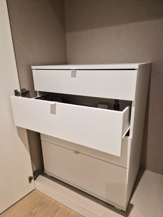 Cómoda IKEA VIHALS 4 cajones blanca