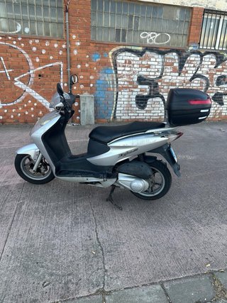 Honda Dylan 125 Plata
