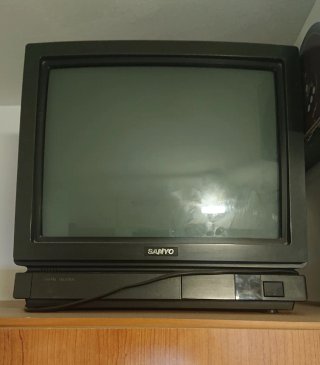 Televisor CRT Sanyo con Mando