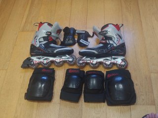 Patines en línea Rollerblade + protecciones