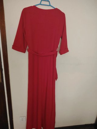 Vestido largo rojo cruzado