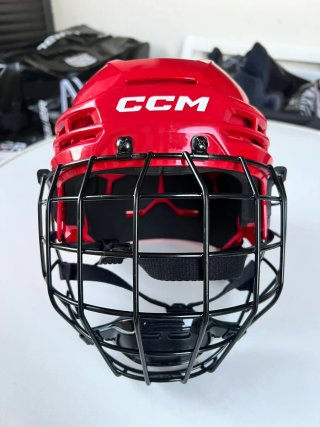 Casco Hockey CCM Rojo