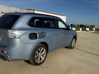Mitsubishi Outlander 2014