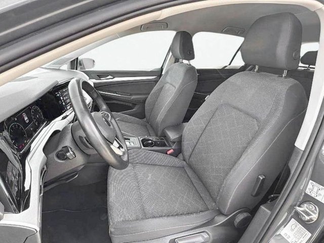 Volkswagen Golf Life 1.0 eTSI 81kW (110CV) DSG