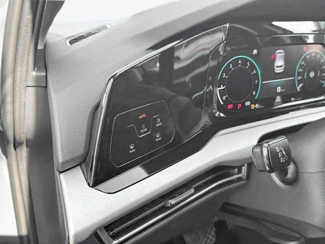 Volkswagen Golf Life 1.0 eTSI 81kW (110CV) DSG