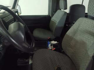 Land Rover Defender 2003
