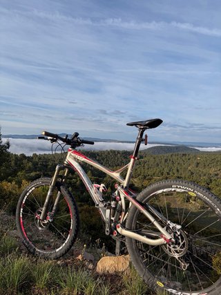 Bicicleta de Montaña Doble Suspensión