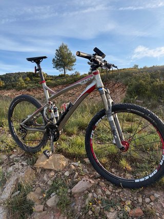 Bicicleta de Montaña Doble Suspensión