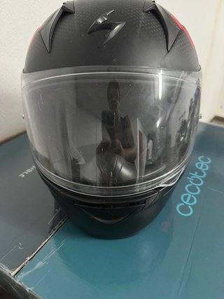 Casco de moto Scorpion negro