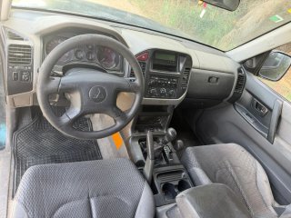 Mitsubishi Montero 2000