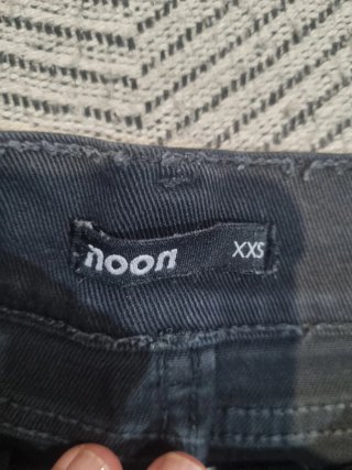 Falda vaquera negra Noon talla XXS