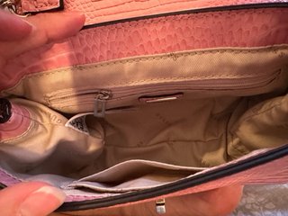 Bolso Guess Rosa Cocodrilo Plateado