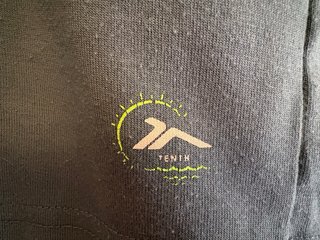 Conjunto deportivo TENTH camiseta y pantalón corto