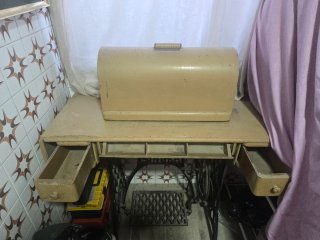Máquina de Coser Antigua Singer