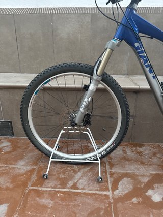 Bicicleta de montaña Giant azul