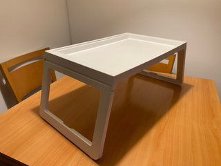 KLIPSK Bandeja de cama blanca IKEA