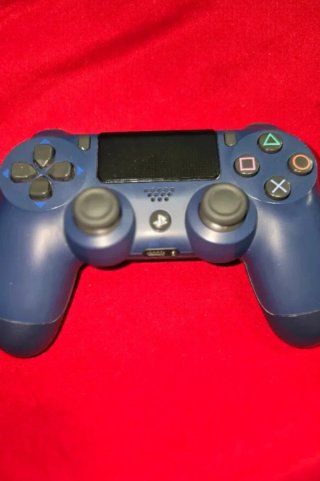 PS4 Pro + 5 juegos.